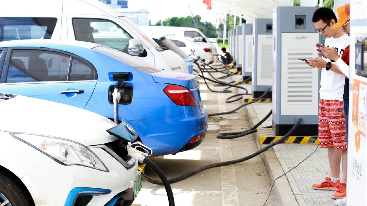 China’s No 2 EV charging provider joins Schneider to tackle European market amid tariff war Daniel Ren Business – South China Morning Post