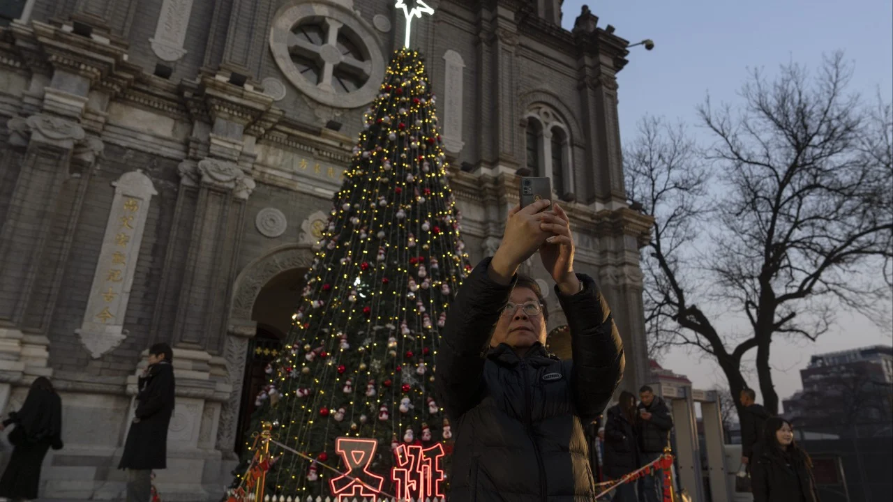China’s stocks waver as traders await clarity on stimulus policies amid holiday week Zhang Shidong Business – South China Morning Post