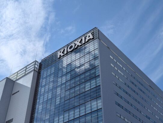 Exclusive-Kioxia sets IPO price range of 1,390-1,520 yen per share, sources say Reuters Stock Market News