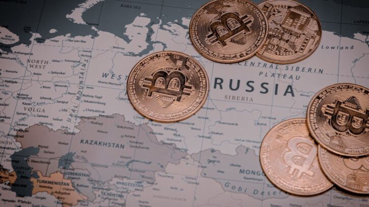 Russia Using Bitcoin to Bypass Sanctions – Is the Global Financial System Cracking? Kevin Helms Bitcoin News