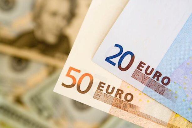 EUR/USD trades firmer near 1.0350 as traders brace for German Retail Sales, FOMC Minutes  FXStreet Forex & Commodities News