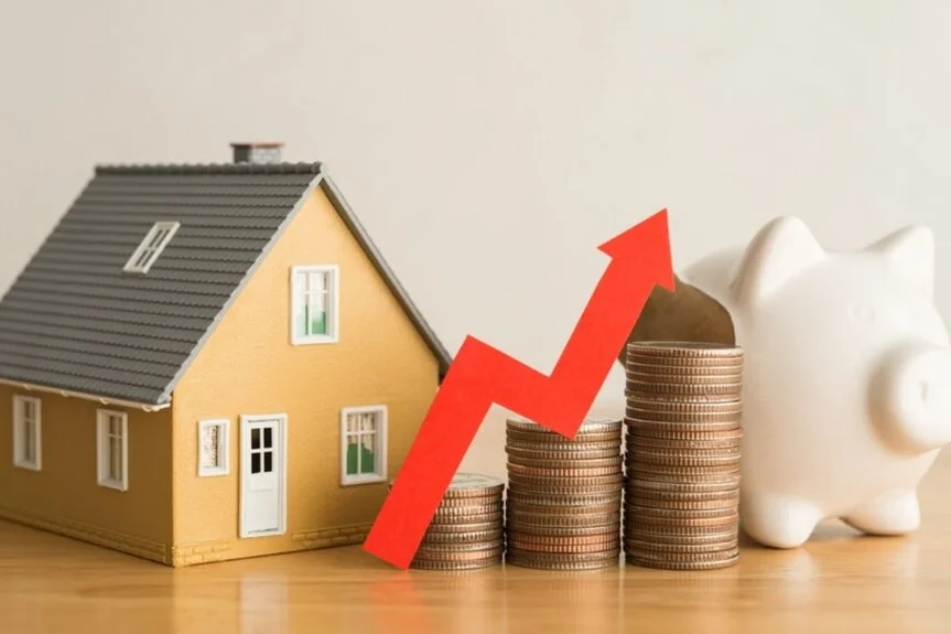 Housing Demand Falls As Average 30-Year Mortgage Rate Above 7% Erica Kollmann Markets