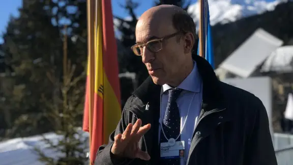 Davos 2025: US Should Relax H-1B Visa Rules For Skilled Workers, Says Kenneth Rogoff Anirudh Saligrama NDTV Profit