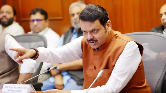 Davos 2025: Devendra Fadnavis Underlines Focus On EVs, Advocates Embracing AI Amid Disruptions Shreya Sur NDTV Profit