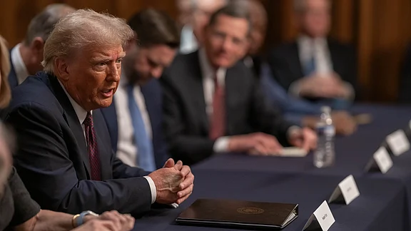 Trump Reiterates Threat To BRICS On Ditching Dollar — ‘Face 100% Tariffs’ Shubhayan Bhattacharya NDTV Profit