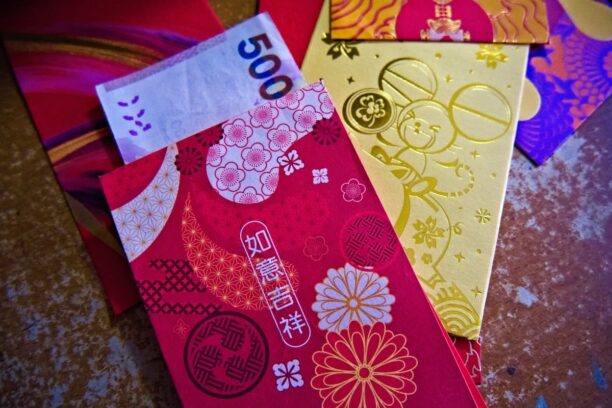 Year of the Snake: Hong Kong banks offer lai see, hampers, Asia Miles to returning workers Enoch Yiu Business – South China Morning Post