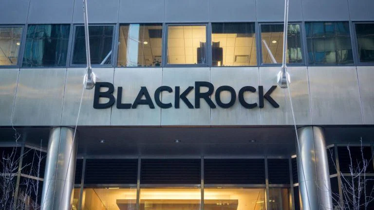 Blackrock CEO Larry Fink Believes Bitcoin Could Reach $700K Kevin Helms Bitcoin News