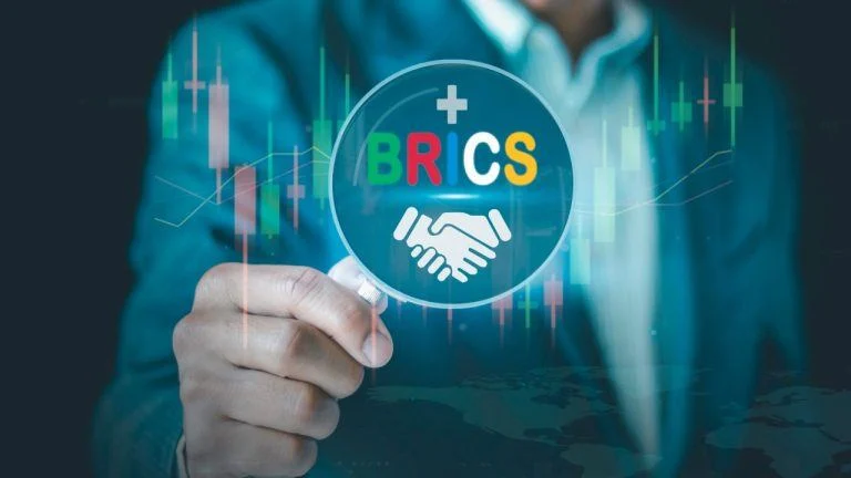 BRICS Currency Plan Closely Monitored by US, Says Indian Expert Kevin Helms Bitcoin News