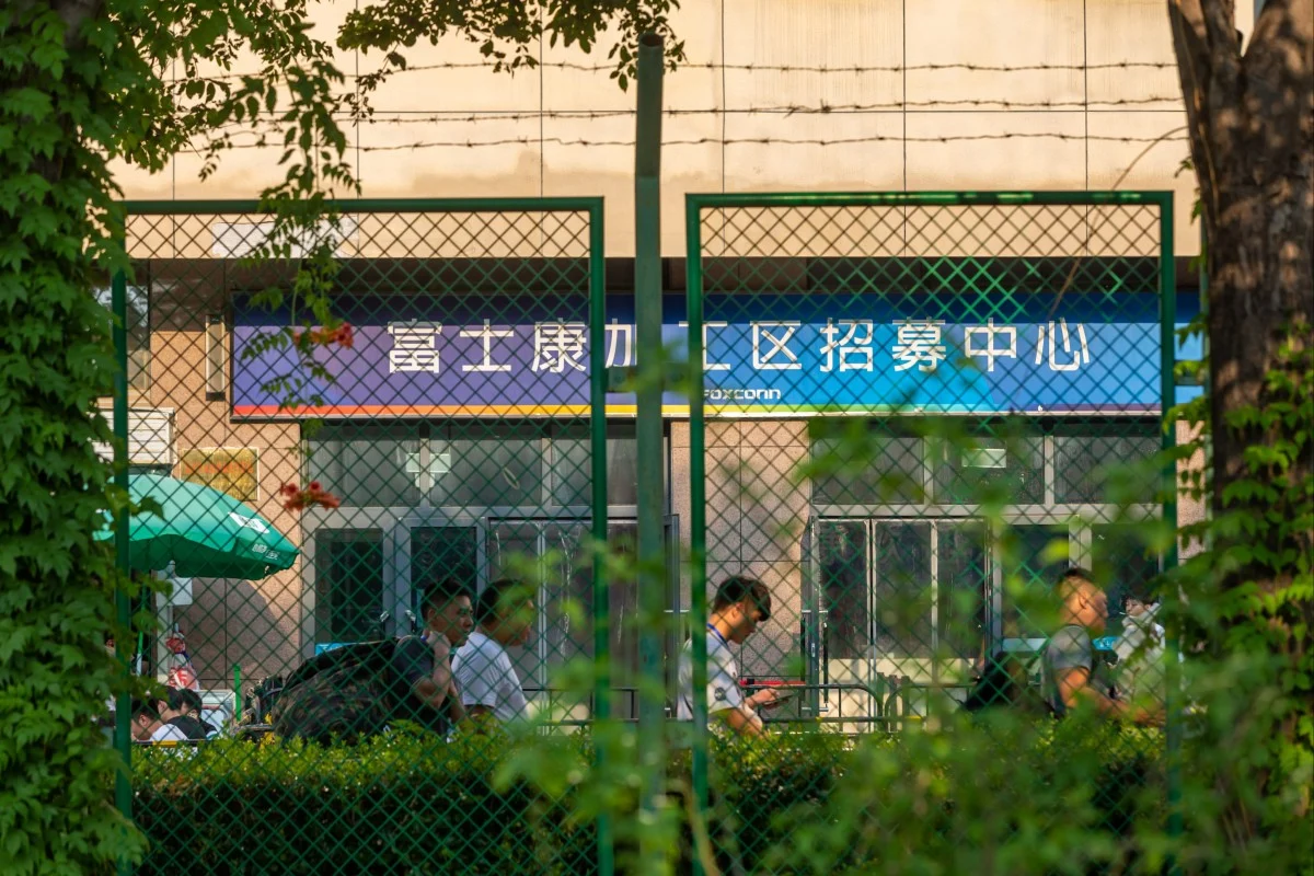 ‘They’re hiring less’: China’s ‘iPhone City’ falls quiet as market rivalry intensifies Alice Li Business – South China Morning Post