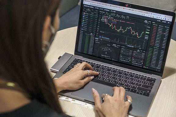 ONGC, Aptus Value, Medplus, Aarti Industries, Greenlam, Mahindra Lifespace, Neogen Q3 Review: HDFC Securities HDFC Securities Institutional Equities NDTV Profit