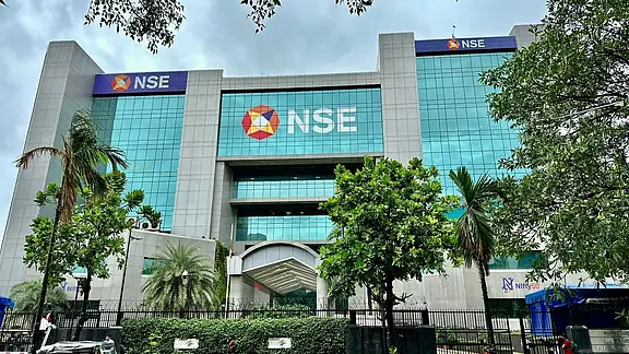 Stock Market Live: Nifty, Sensex Fall At Pre-Open; Vodafone Idea,  Borosil Renewable Shares In Focus Ananya Chaudhuri NDTV Profit