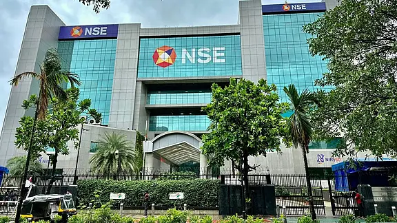 Stock Market Live: Nifty, Sensex Erase Losses As HDFC Bank, ICICI Bank Share Prices Rise Ananya Chaudhuri NDTV Profit