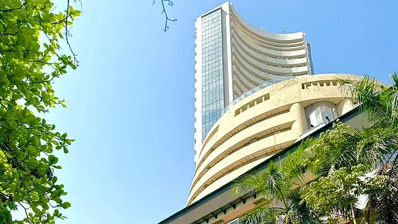 Stock Market Live: Nifty, Sensex Slip After Repo Rate Cut; Nifty Bank Extends Losses Shubhayan Bhattacharya NDTV Profit