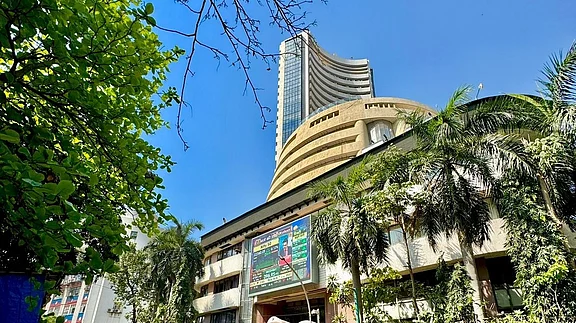 Stock Market Live: Nifty, Sensex Open Lower As HDFC Bank, ITC Share Prices Fall Ananya Chaudhuri NDTV Profit