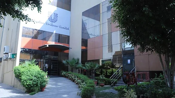 Top 10 Most-Valued Firms Lose Rs 26,084 Crore In Market Cap As TCS, HUL, ITC Drag Sreshti Srinivasan NDTV Profit