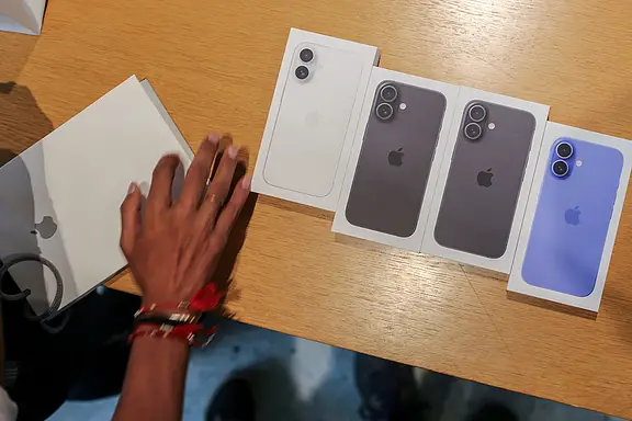 Japanese iPhone Parts Maker Murata Eyes Supply Chain Shifts Toward India Bloomberg News NDTV Profit