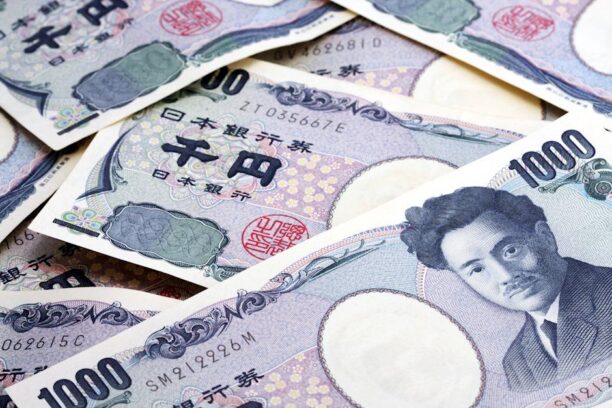 Japanese Yen remains depressed against USD amid concerns over Trump’s new tariffs  FXStreet Forex & Commodities News