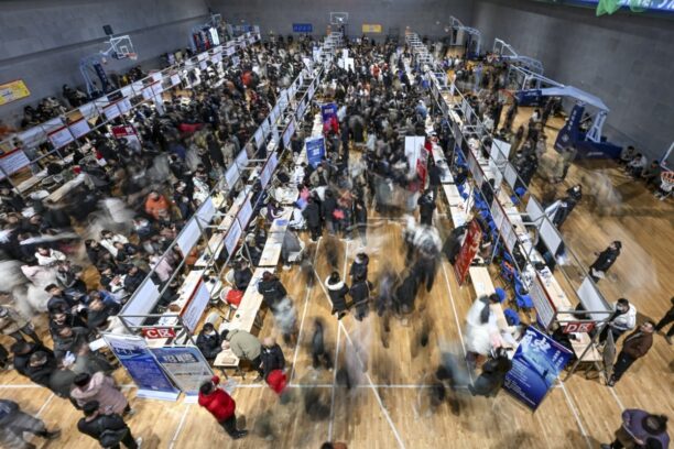 As China’s ‘employment problems’ mount, Premier Li vows to create jobs, ward off poverty Mandy Zuo China Economy – South China Morning Post