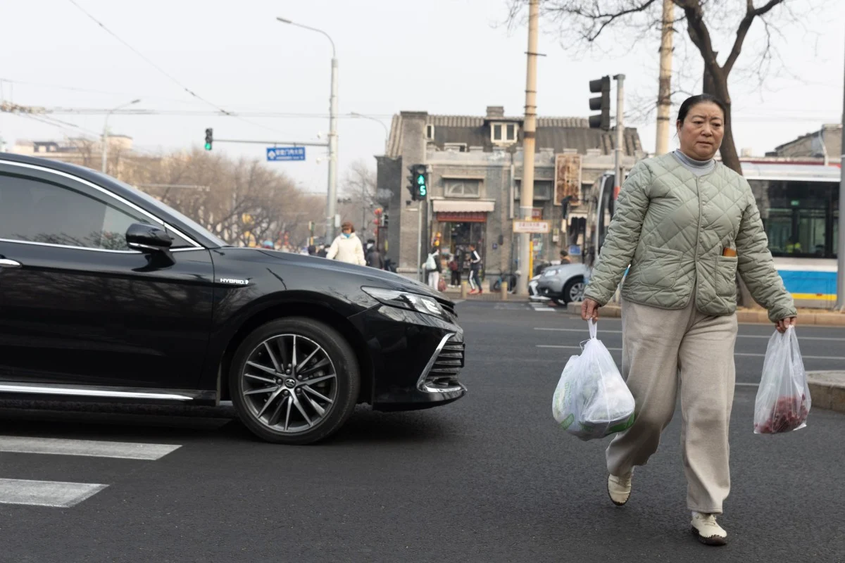 Hong Kong stocks slip on China deflation fears as consumer prices decline Yulu Ao Business – South China Morning Post