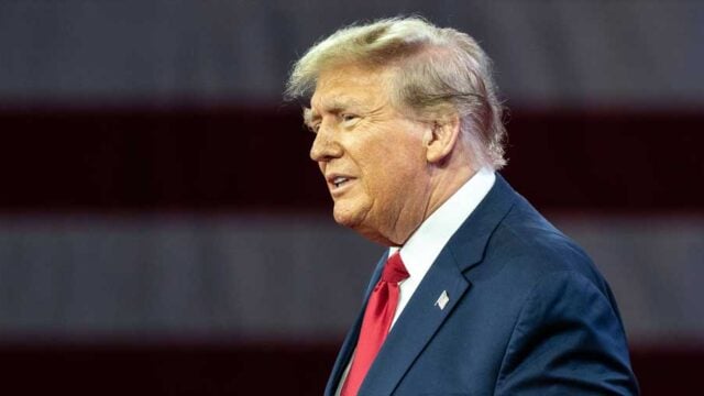 Dow Jones Slides 400 Points On Trump Tariff Threat; Nvidia, Palantir, Tesla Dive SCOTT LEHTONEN Investor’s Business Daily