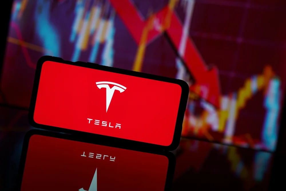 Tesla To $455? Here Are 10 Top Analyst Forecasts For Monday Avi Kapoor News