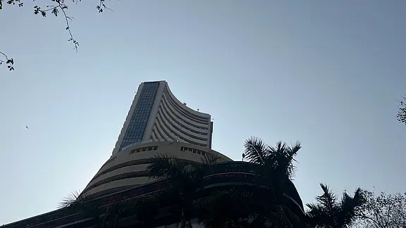 Market Correction: Large Caps And Mid Caps — Where Do The Opportunities Lie? Sai Aravindh NDTV Profit