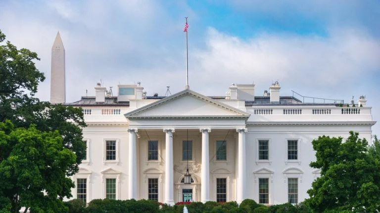 US Doubles Down on Crypto at Historic White House Summit Kevin Helms Bitcoin News