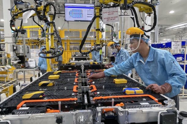 Chinese factories in Vietnam see ‘crazy’ surge in orders amid US tariff pause Mia Nulimaimaiti Global Economy – South China Morning Post