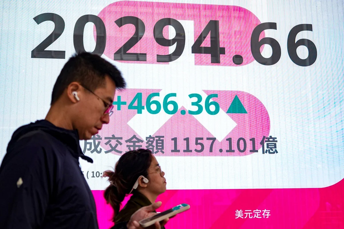 Hong Kong’s stock index trades higher as China’s state funds step in to prop up market Yulu Ao Business – South China Morning Post