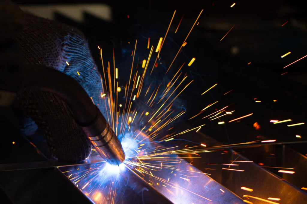 US Manufacturing Unlikely To Benefit From Tariffs, Survey Indicates: Majority Feels Trump Team Is ‘Bullying Corporate America’ Namrata Sen Markets