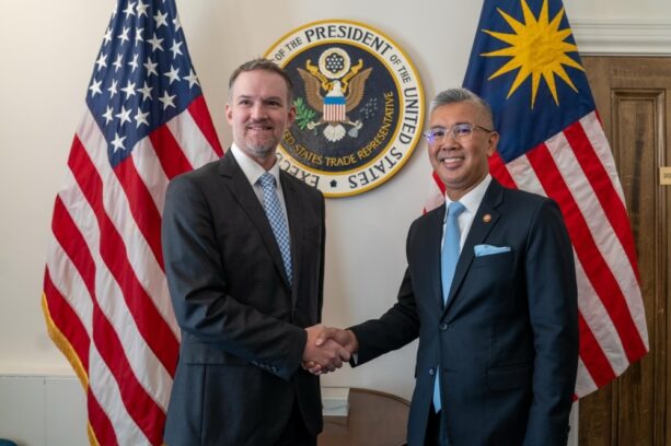 Malaysia trade minister: We’re open to negotiate with the US on reducing trade deficit Adam Button Forexlive RSS Breaking News Feed