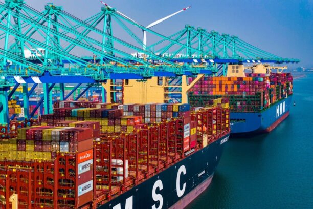 China’s exports up 12.4% in March as sellers rush to beat US tariffs Mia Nulimaimaiti Global Economy – South China Morning Post