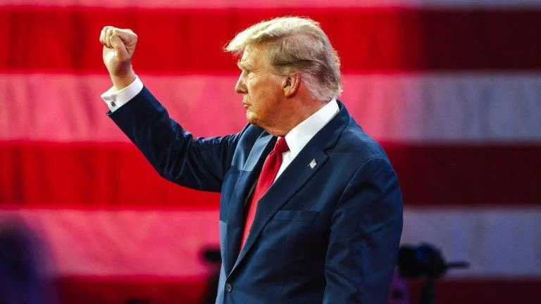 Massive Win for Crypto: Trump Crushes IRS Rule Threatening DeFi Survival Kevin Helms Bitcoin News