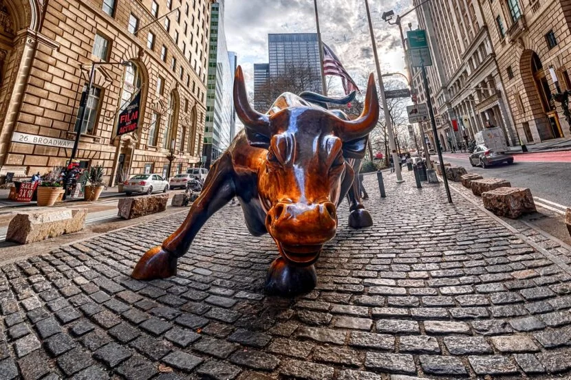 Stock Market Is Pricing A Never-Before-Seen ‘Divergence’ As Equities And Bonds ‘Run It Hot’ Amid Gloomy Outlook By Bottom-Up Analysts Rishabh Mishra Markets