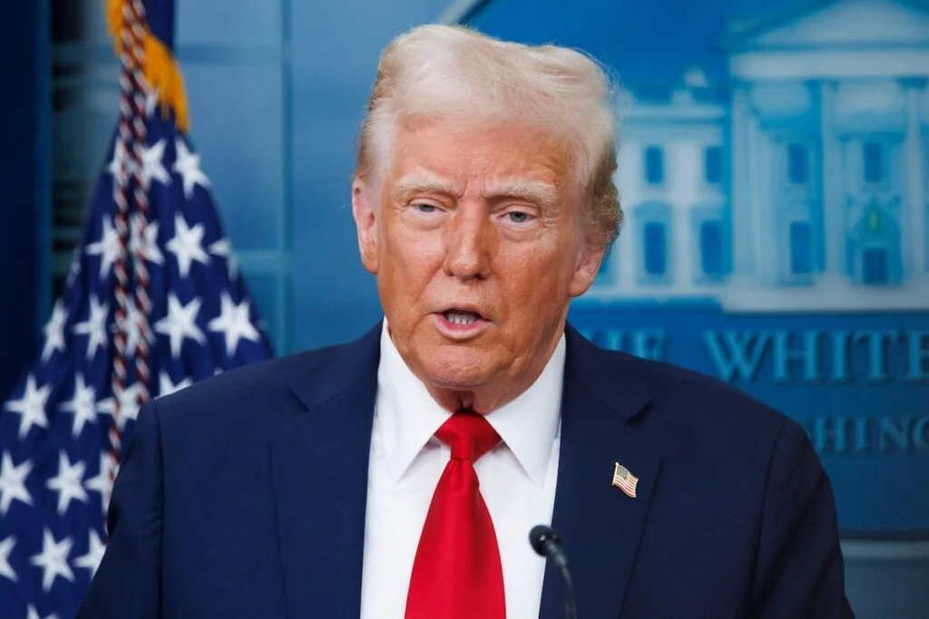 Trump Tariff Threat Hits Europe: Stocks Sink As 50% Duties Loom Piero Cingari Economics