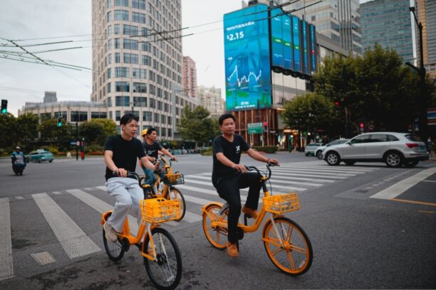 Hong Kong stocks slip as China manufacturing shrinks, US trade deadline looms Yulu Ao Business – South China Morning Post