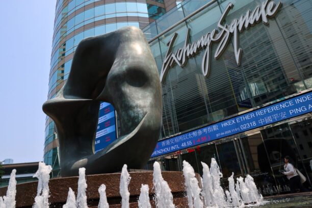 Hong Kong stocks near 2-month high on US jobs data, hopes of trade deal Zhang Shidong Business – South China Morning Post