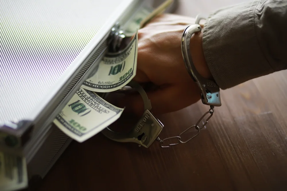 Top 2 Financial Stocks That May Plunge in Q2 Avi Kapoor Markets