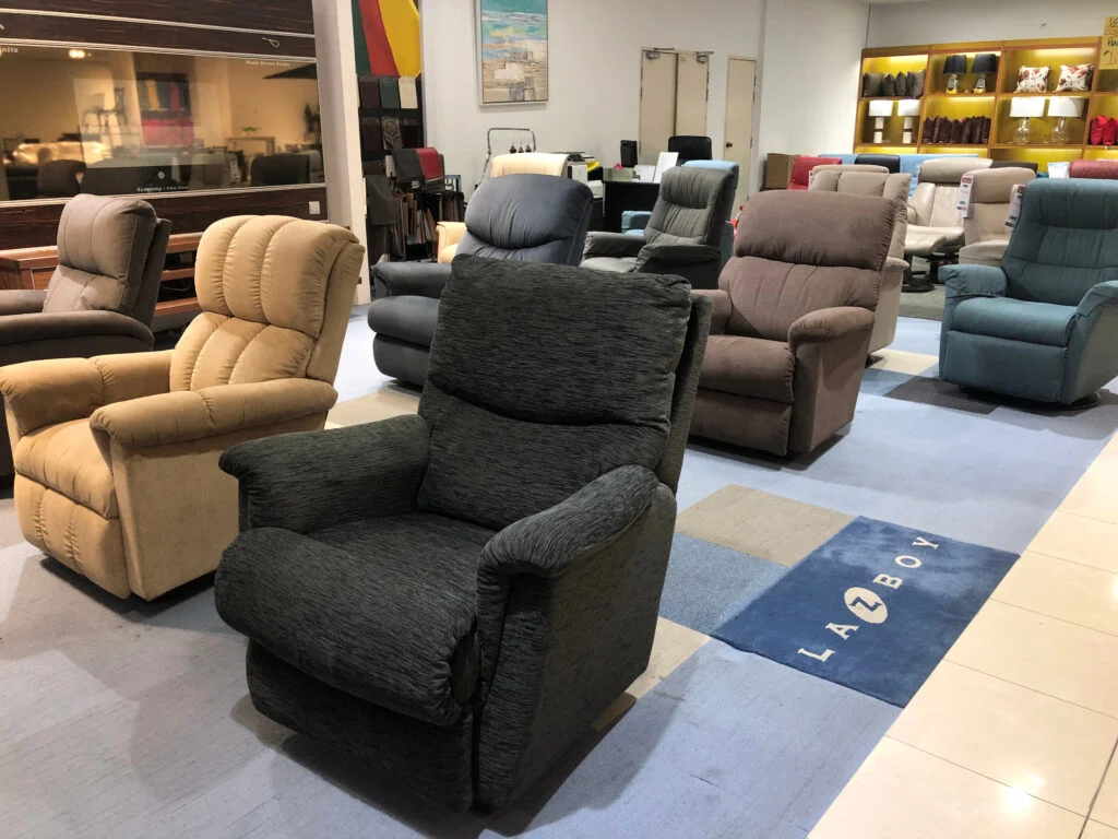 How To Earn $500 A Month From La-Z-Boy Stock Ahead Of Q4 Earnings Avi Kapoor Markets