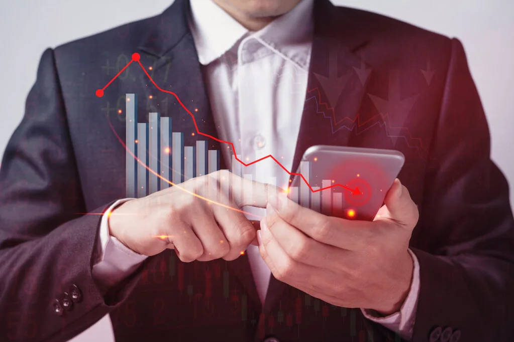 Tesla, Array Technologies And Other Big Stocks Moving Lower In Monday’s Pre-Market Session Avi Kapoor Markets