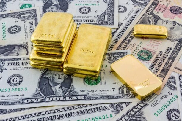 Gold Price Forecast: XAU/USD ranges between two key barriers as eyes turn to US PCE inflation  FXStreet Forex & Commodities Analysis