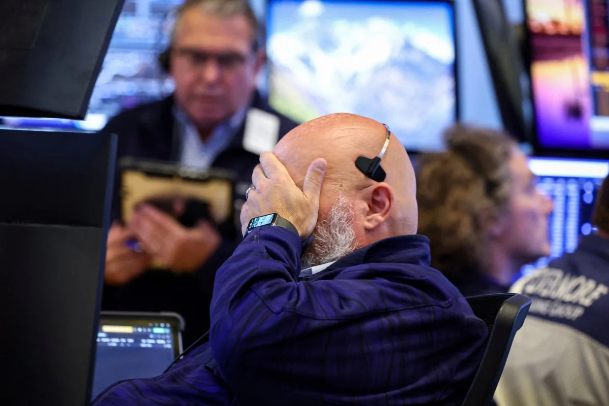 Stock Market Today: Dow Jones, Nasdaq Futures Tumble Ahead Of Big Bank Earnings—Goldman Sachs, JPMorgan, Citigroup In Focus (UPDATED) Rishabh Mishra Markets