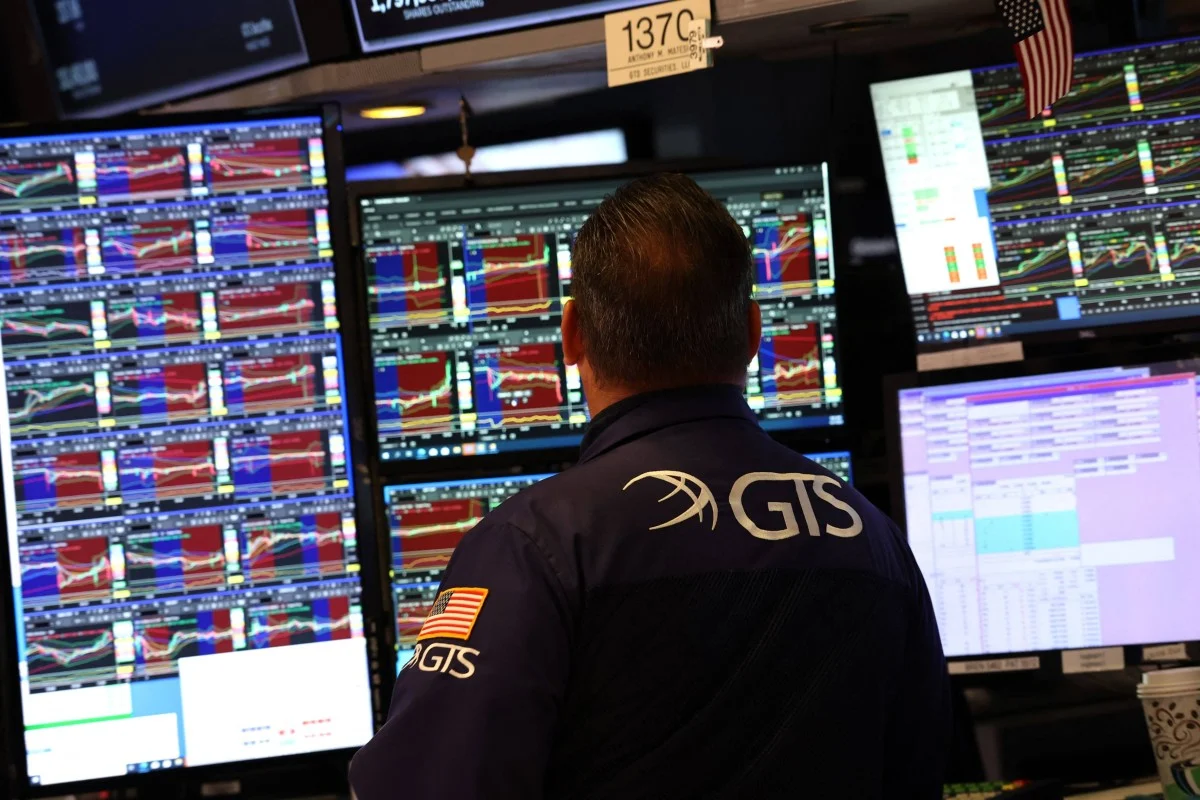 Hong Kong stocks fall as AI bubble fears grow amid Wall Street retreat Yulu Ao Business – South China Morning Post